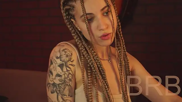 EllieCutes online show from February 11, 2025, 8:37 am