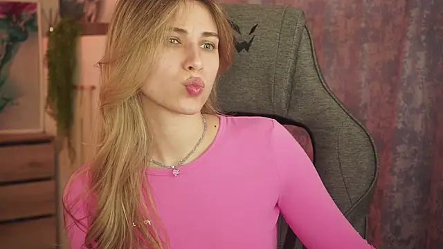 EllieCutes online show from September 28, 2025, 9:47 am