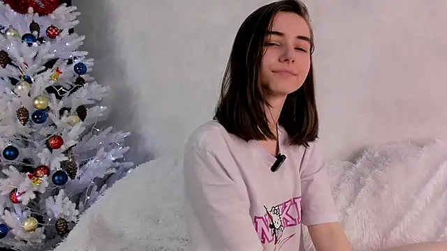 Snapshot of MeghanElson chatting on December 28, 2024, 5:14 pm MeghanElson online show from December 28, 2024, 5:14 pm