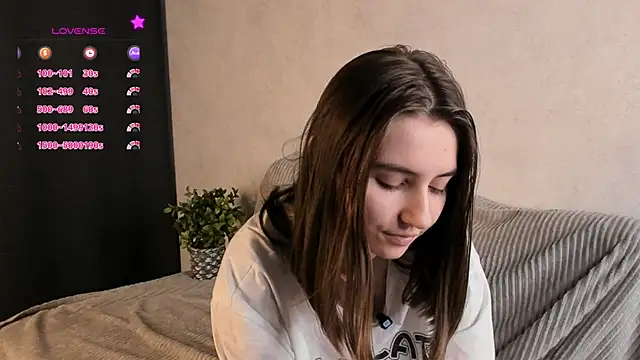 Snapshot of MeghanElson chatting on January 27, 2025, 2:46 pm MeghanElson online show from January 27, 2025, 2:46 pm