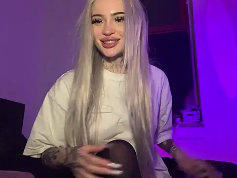 madelinexx online show from February 7, 2025, 7:06 pm