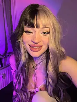 madelinexx online show from September 23, 2025, 6:22 pm