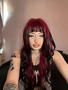 madelinexx online show from October 4, 2025, 12:47 pm