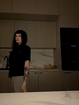 madelinexx online show from November 7, 2025, 4:07 pm