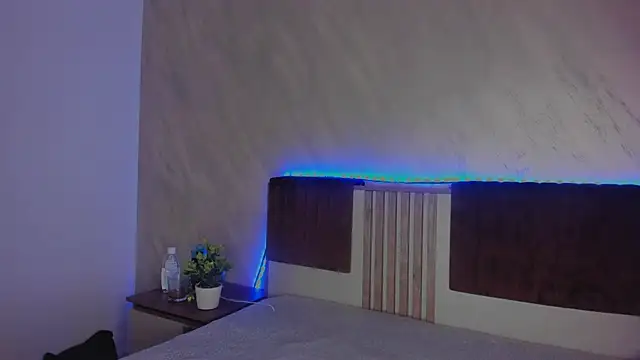 AliyaWade  online show from October 25, 2025, 3:14 am