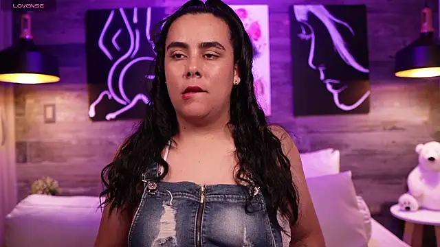 Snapshot of DanyAndAlexa chatting on January 27, 2025, 4:11 pm DanyAndAlexa online show from January 27, 2025, 4:11 pm