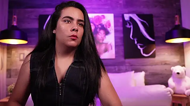 Snapshot of DanyAndAlexa chatting on March 5, 2025, 12:55 pm DanyAndAlexa online show from March 5, 2025, 12:55 pm