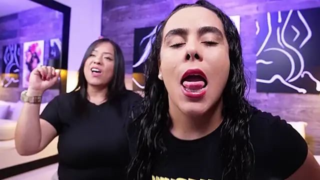 Snapshot of DanyAndAlexa chatting on September 11, 2025, 12:38 pm DanyAndAlexa online show from September 11, 2025, 12:38 pm