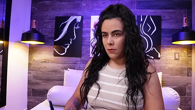 Snapshot of DanyAndAlexa chatting on October 14, 2025, 12:28 pm DanyAndAlexa online show from October 14, 2025, 12:28 pm