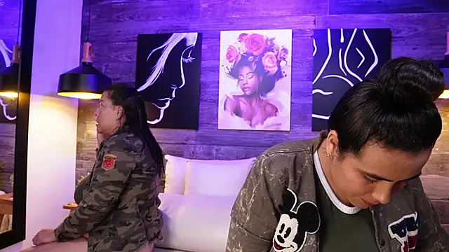 Snapshot of DanyAndAlexa chatting on October 21, 2025, 12:50 pm DanyAndAlexa online show from October 21, 2025, 12:50 pm