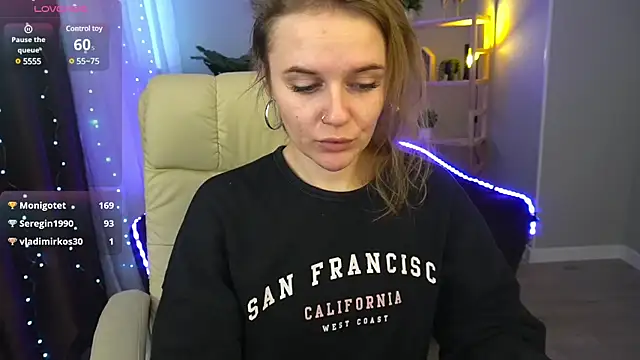 Snapshot of MaribelRiverr_ chatting on December 26, 2024, 10:16 am MaribelRiverr online show from December 26, 2024, 10:16 am