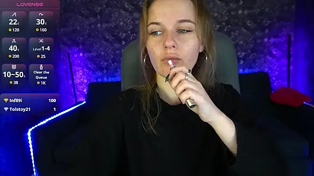 Snapshot of MaribelRiverr_ chatting on January 14, 2025, 10:38 am MaribelRiverr online show from January 14, 2025, 10:38 am