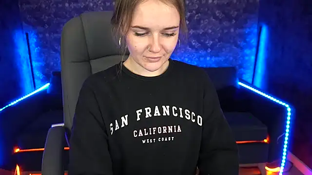 Snapshot of MaribelRiverr_ chatting on February 10, 2025, 12:50 pm MaribelRiverr online show from February 10, 2025, 12:50 pm