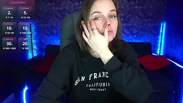 Snapshot of MaribelRiverr_ chatting on March 6, 2025, 6:30 am MaribelRiverr online show from March 6, 2025, 6:30 am