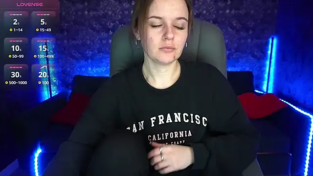 Snapshot of MaribelRiverr_ chatting on March 6, 2025, 9:36 am MaribelRiverr online show from March 6, 2025, 9:36 am