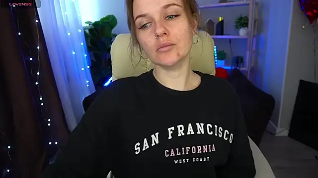 Snapshot of MaribelRiverr_ chatting on March 12, 2025, 6:51 am MaribelRiverr online show from March 12, 2025, 6:51 am