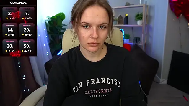 Snapshot of MaribelRiverr_ chatting on March 12, 2025, 9:55 am MaribelRiverr online show from March 12, 2025, 9:55 am