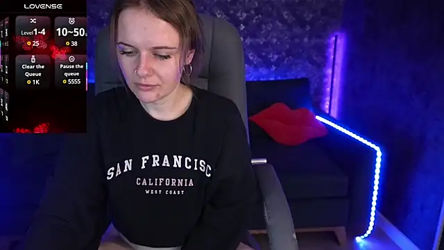 Snapshot of MaribelRiverr_ chatting on March 13, 2025, 10:26 am MaribelRiverr online show from March 13, 2025, 10:26 am