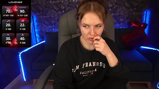 Snapshot of MaribelRiverr_ chatting on March 19, 2025, 10:22 am MaribelRiverr online show from March 19, 2025, 10:22 am