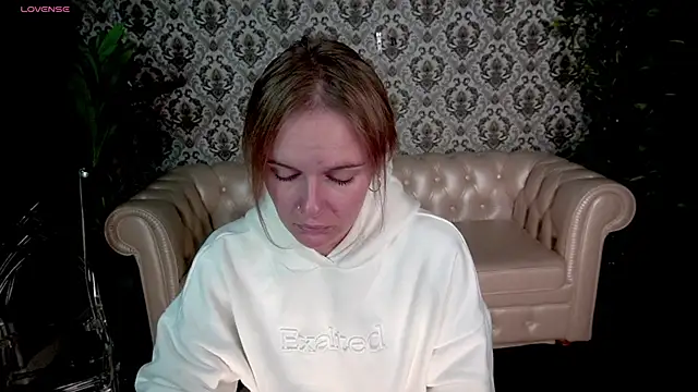 Snapshot of MaribelRiverr_ chatting on September 13, 2025, 5:40 am MaribelRiverr online show from September 13, 2025, 5:40 am