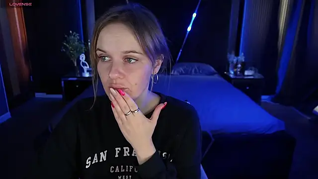 Snapshot of MaribelRiverr_ chatting on September 26, 2025, 5:44 am MaribelRiverr online show from September 26, 2025, 5:44 am