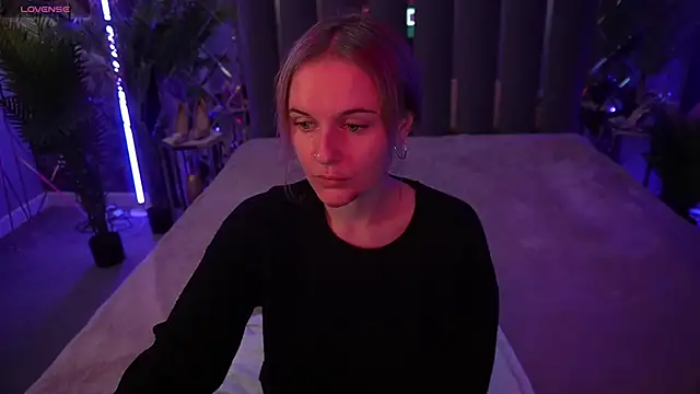 Snapshot of MaribelRiverr_ chatting on October 3, 2025, 5:48 am MaribelRiverr online show from October 3, 2025, 5:48 am