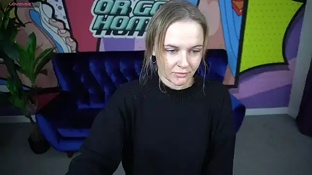 Snapshot of MaribelRiverr_ chatting on October 19, 2025, 5:52 am MaribelRiverr online show from October 19, 2025, 5:52 am