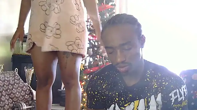 Snapshot of exotic__couple chatting on December 12, 2024, 4:43 pm exotic couple online show from December 12, 2024, 4:43 pm