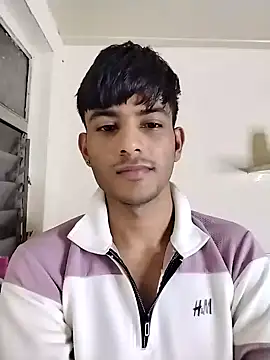 kingkartik7 online show from February 6, 2025, 10:32 pm