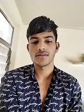 kingkartik7 online show from February 12, 2025, 10:46 am