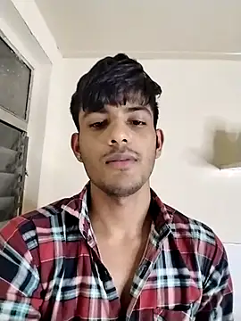 kingkartik7 online show from February 17, 2025, 10:58 pm