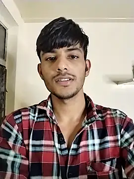 kingkartik7 online show from February 19, 2025, 7:05 pm