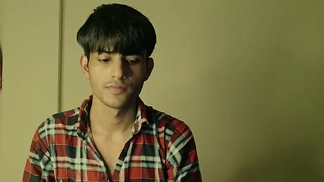 kingkartik7 online show from March 10, 2025, 1:32 pm