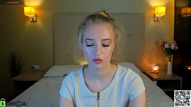 Stacy River online show from November 26, 2025, 9:43 am