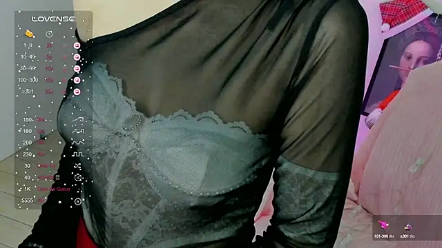 Snapshot of Fire_Bestie chatting on December 9, 2024, 1:45 pm Fire Bestie online show from December 9, 2024, 1:45 pm