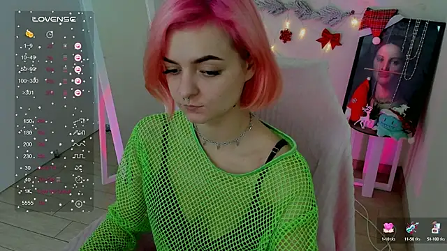 Snapshot of Fire_Bestie chatting on December 13, 2024, 1:01 pm Fire Bestie online show from December 13, 2024, 1:01 pm