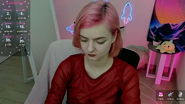 Snapshot of Fire_Bestie chatting on February 17, 2025, 4:48 pm Fire Bestie online show from February 17, 2025, 4:48 pm