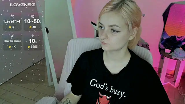 Snapshot of Fire_Bestie chatting on September 21, 2025, 12:07 pm Fire Bestie online show from September 21, 2025, 12:07 pm