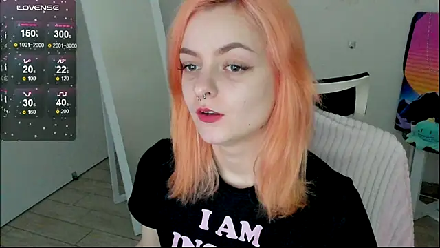 Snapshot of Fire_Bestie chatting on November 20, 2025, 1:55 pm Fire Bestie online show from November 20, 2025, 1:55 pm