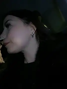 Snapshot of Chloe__Moon chatting on December 9, 2024, 7:18 pm Chloe Moon online show from December 9, 2024, 7:18 pm