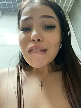 Snapshot of Chloe__Moon chatting on December 9, 2024, 10:20 pm Chloe Moon online show from December 9, 2024, 10:20 pm