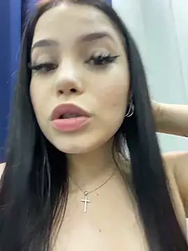 Snapshot of Chloe__Moon chatting on December 17, 2024, 4:21 pm Chloe Moon online show from December 17, 2024, 4:21 pm