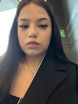 Snapshot of Chloe__Moon chatting on October 7, 2025, 2:14 pm Chloe Moon online show from October 7, 2025, 2:14 pm