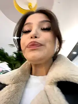 Snapshot of Chloe__Moon chatting on October 22, 2025, 3:12 pm Chloe Moon online show from October 22, 2025, 3:12 pm