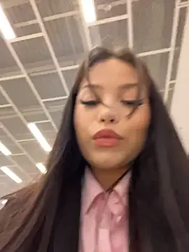 Snapshot of Chloe__Moon chatting on November 3, 2025, 3:13 pm Chloe Moon online show from November 3, 2025, 3:13 pm