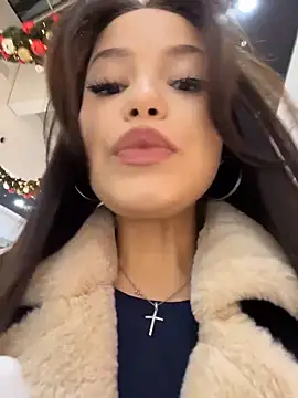 Snapshot of Chloe__Moon chatting on December 14, 2025, 2:11 pm Chloe Moon online show from December 14, 2025, 2:11 pm