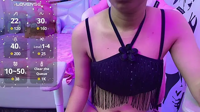 Snapshot of YourKusu chatting on January 21, 2025, 12:39 pm YourKusu online show from January 21, 2025, 12:39 pm