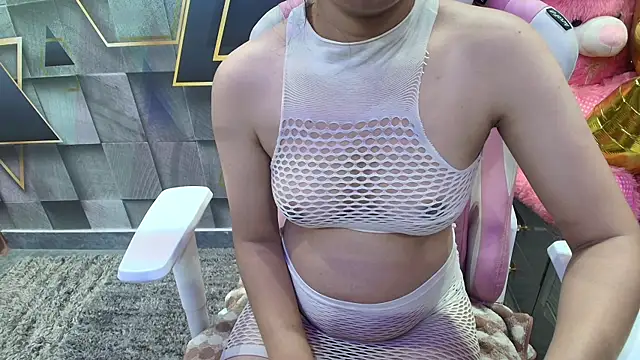 Snapshot of YourKusu chatting on November 8, 2025, 5:56 pm YourKusu online show from November 8, 2025, 5:56 pm