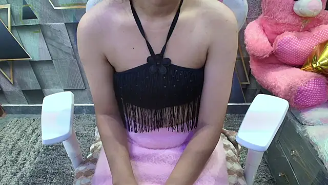 Snapshot of YourKusu chatting on November 10, 2025, 4:44 am YourKusu online show from November 10, 2025, 4:44 am