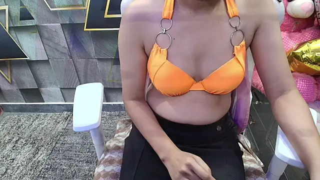 Snapshot of YourKusu chatting on November 12, 2025, 12:05 pm YourKusu online show from November 12, 2025, 12:05 pm